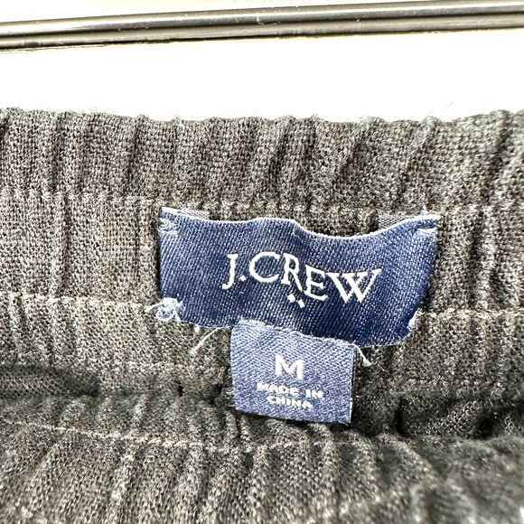 NWT J. Crew size medium elastic waist shorts with pockets black - Picture 3 of 4